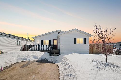 125 Grant Bay, Fort Mcmurray, AB, T9H5J1 | Card Image