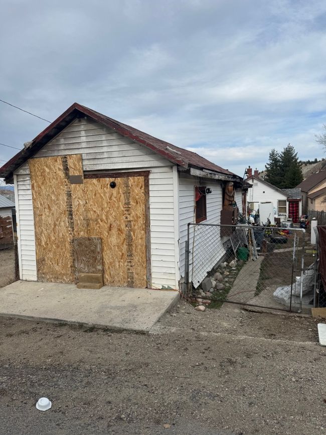 714 Ash St, House other with 3 bedrooms, 1 bathrooms and null parking in Anaconda MT | Image 4