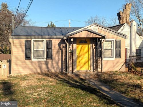 814 Georgia Ave, HAGERSTOWN, MD, 21740-3631 | Card Image