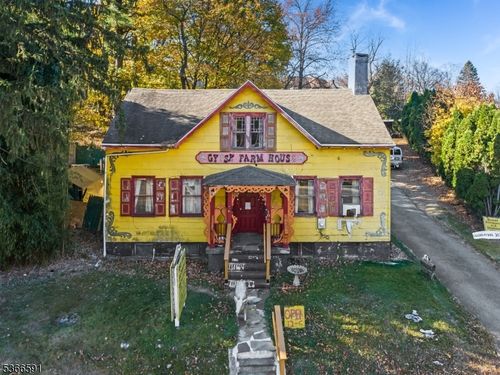 106 Pompton Ave, Cedar Grove, NJ, 07009-2002 | Card Image