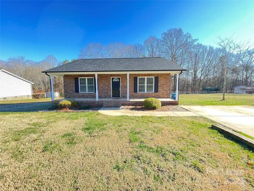 3024 Startown Rd, Newton, NC, 28658-9251 | Card Image