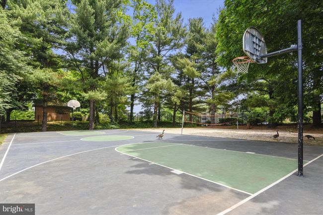 UNIT-122 - 8370 Greensboro Dr, Condo with 2 bedrooms, 2 bathrooms and null parking in MCLEAN VA | Image 43