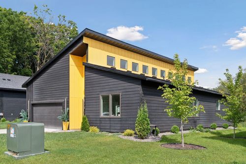 1013 Gardner St, Wayzata, MN, 55391-1128 | Card Image