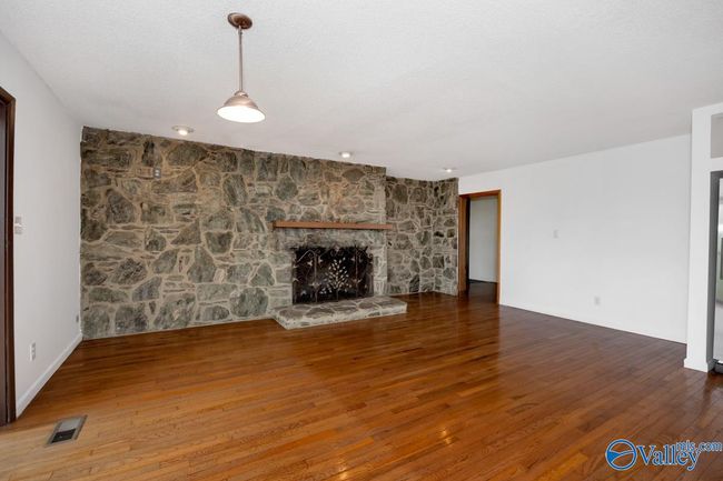 Stone FP makes a statement in this cozy family room | Image 19