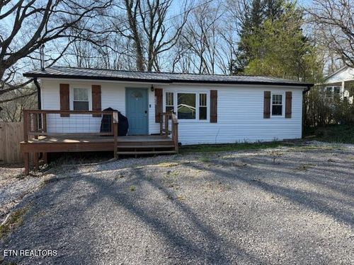 133 Briggs Dr, Harriman, TN, 37748-6820 | Card Image