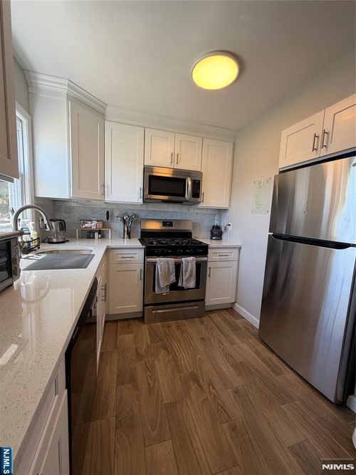 67 Halstead Ave, Wallington, NJ, 07057-1004 | Card Image