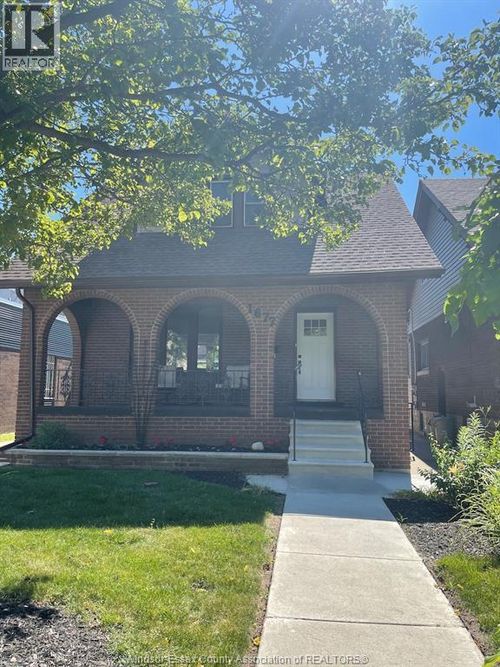 1677 Victoria Ave, Windsor, ON, N8X1P6 | Card Image