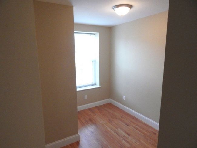 APT-3 - 28 Chelsea St, Condo with 2 bedrooms, 1 bathrooms and null parking in Boston MA | Image 6