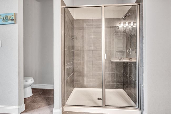 Primary En-suite Bath | Image 15