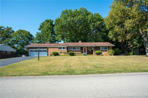 104 Appletree Dr, Brighton Twp, PA, 15009-9647 | Card Image