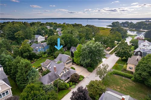 20 Short Rd, Barrington, RI, 02806-1818 | Card Image