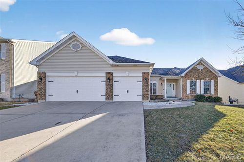 82 Boschert Creek Dr, Saint Peters, MO, 63376-5957 | Card Image