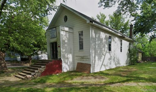 2426 Broadway Blvd, Flint, MI, 48506-3617 | Card Image