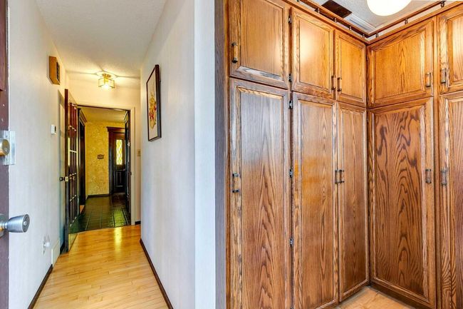 216 Canterbury Pl Sw, House detached with 4 bedrooms, 3 bathrooms and 4 parking in Calgary AB | Image 14