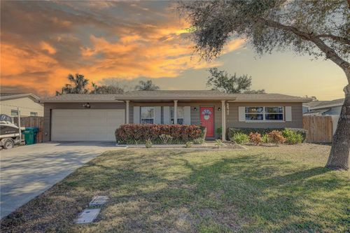 8497 Oakhurst Rd, SEMINOLE, FL, 33776-3007 | Card Image