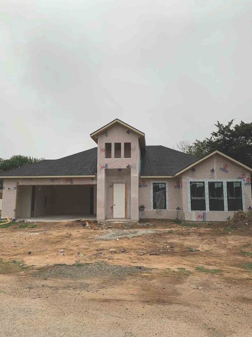 126 Port O Call Ct, Runaway Bay, TX, 76426-9402 | Card Image
