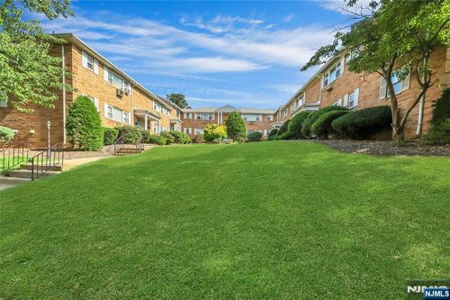 39-20 Dobrin, Fair Lawn, NJ, 07410 | Card Image