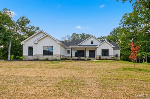 15 Woodline Dr, Winfield, MO, 63389-2222 | Card Image