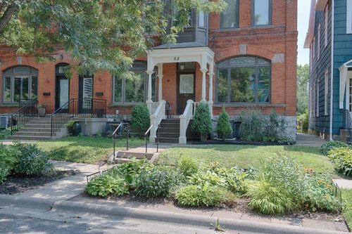 52 Delos St W, Saint Paul, MN, 55107-1107 | Card Image