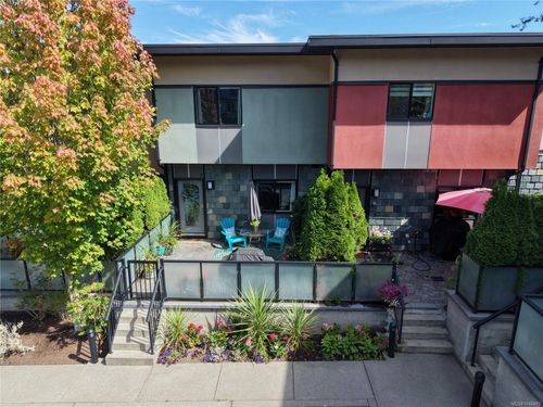 7-2321 Island View Rd, Central Saanich, BC, V8Z0C9 | Card Image