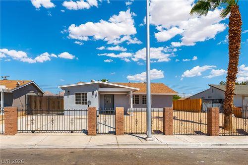 34 Del Amo Dr, Las Vegas, NV, 89110-4455 | Card Image