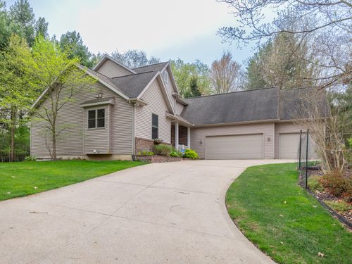 7200 Marsh Ridge Trl, Augusta, MI, 49012-9404 | Card Image