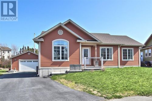 92 Badcock Blvd, Bay Roberts, NL, A0A1G0 | Card Image