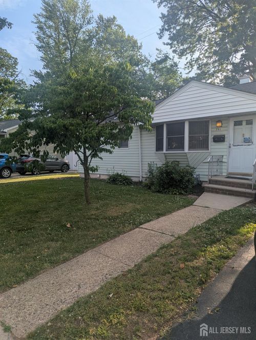751 Rutherford Ave, WOODBRIDGE, NJ, 07095-3519 | Card Image