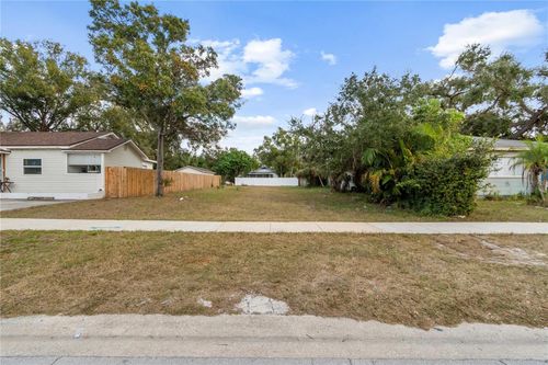 2010 30th St S, St Petersburg, FL, 33712-2947 | Card Image
