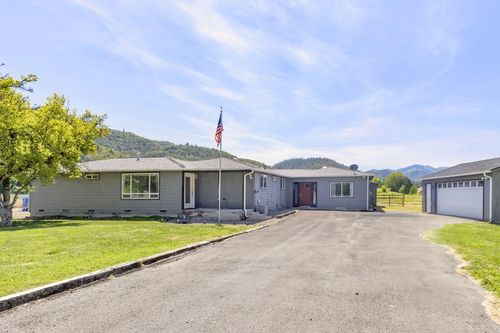 95 Champlin Ln, Gold Hill, OR, 97525-6805 | Card Image