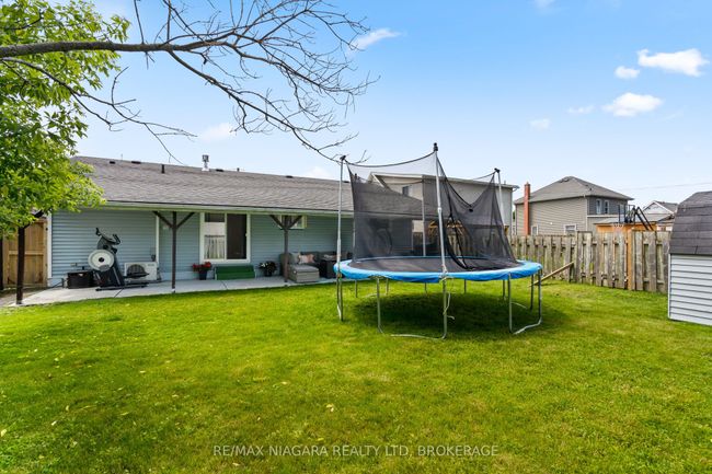 39 Pine St, House other with 2 bedrooms, 1 bathrooms and 2 parking in Port Colborne ON | Image 24
