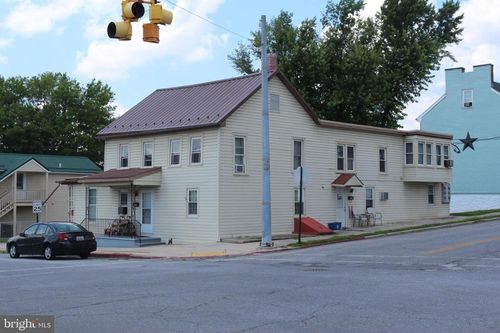 111 W Salisbury St, WILLIAMSPORT, MD, 21795-1568 | Card Image