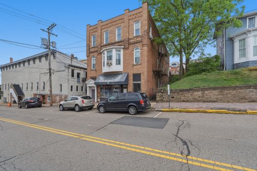 15 E Vine St, Mount Vernon, OH, 43050-3227 | Card Image