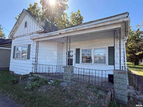 1010 E 5th St, Metropolis, IL, 62960-2312 | Card Image