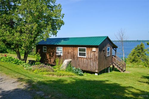 28 Daniels Ln, Hammond, NY, 13646-3230 | Card Image