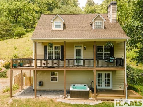 210 Triple Fork Rd, Cullowhee, NC, 28723-8004 | Card Image