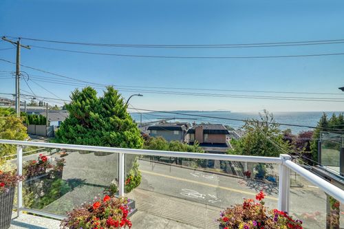14937 Buena Vista Ave, White Rock, BC, V4B1X5 | Card Image