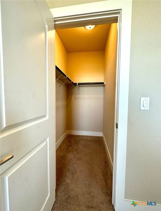 bedroom 2 closet | Image 22