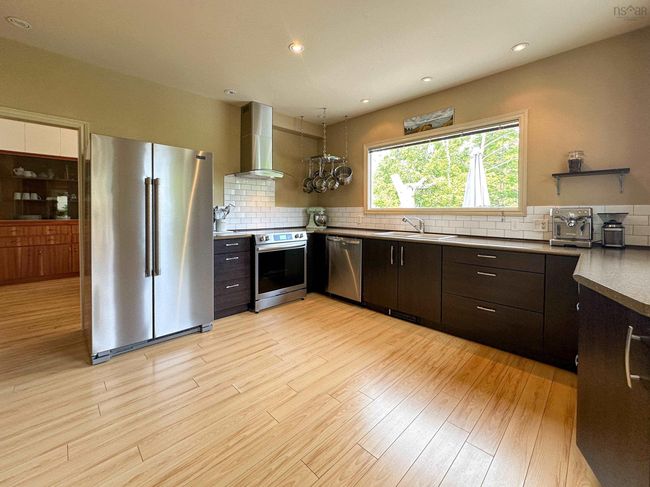 20 Queen St, House other with 4 bedrooms, 2 bathrooms and 4 parking in Bridgewater NS | Image 8