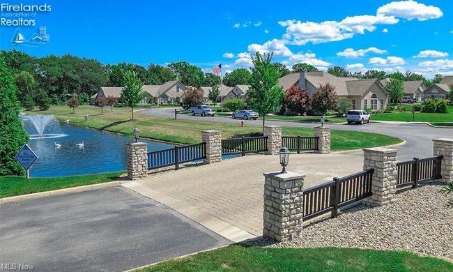 5011 Coventry Cir, Condo with 2 bedrooms, 2 bathrooms and 2 parking in Huron OH | Image 13