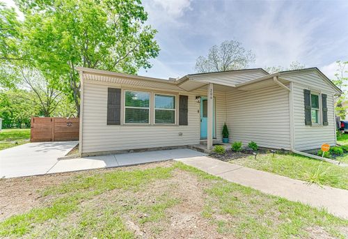 206 College St, Forney, TX, 75126-9610 | Card Image