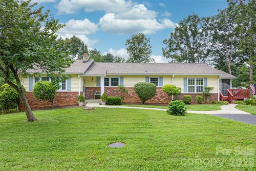 352 Cedar Ln, Arden, NC, 28704-3147 | Card Image