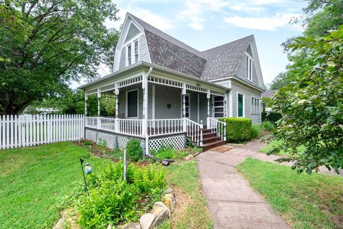 203 N Lee St, Clearwater, KS, 67026-7804 | Card Image