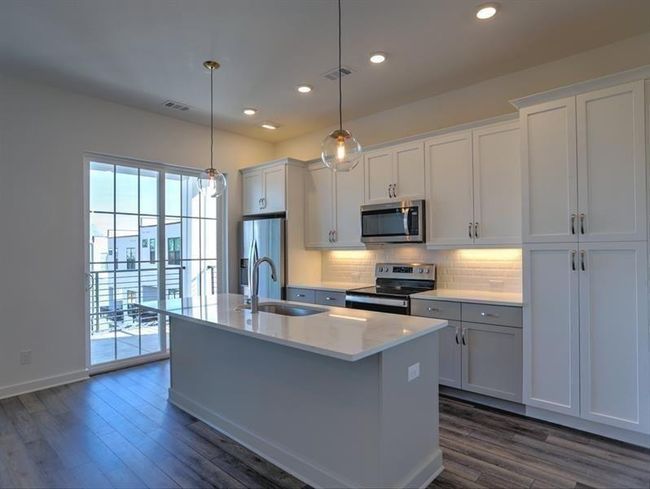155 Devore Rd, Condo with 2 bedrooms, 1 bathrooms and 1 parking in Alpharetta GA | Image 6