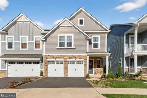 17945 Woods Overlook Dr, DUMFRIES, VA, 22026-3100 | Card Image