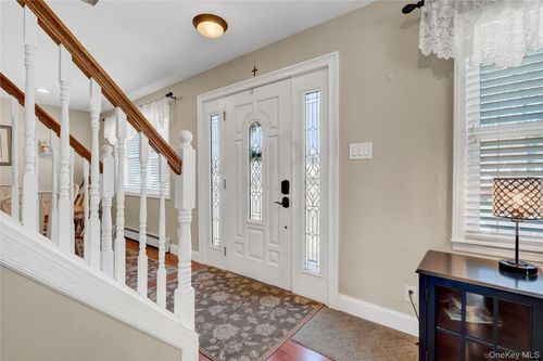 1105 N Broadway, Massapequa, NY, 11758-1504 | Card Image