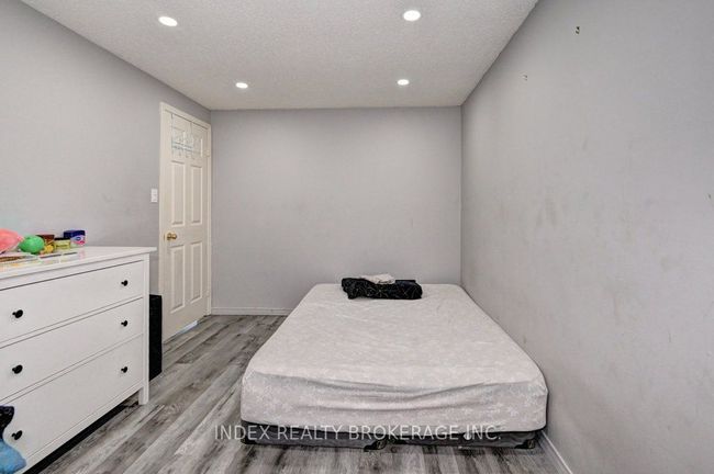 30 Maxwell Dr, House other with 4 bedrooms, 3 bathrooms and 4 parking in Kitchener ON | Image 32