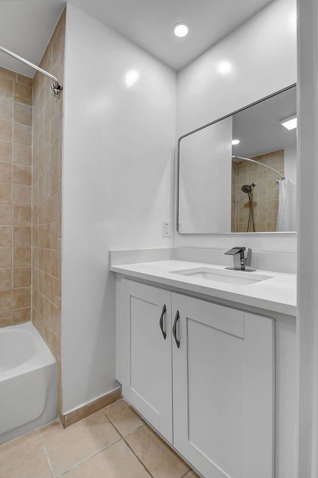 APT-206 - 3207 Clint Moore Rd, Condo with 3 bedrooms, 2 bathrooms and null parking in Boca Raton FL | Image 20