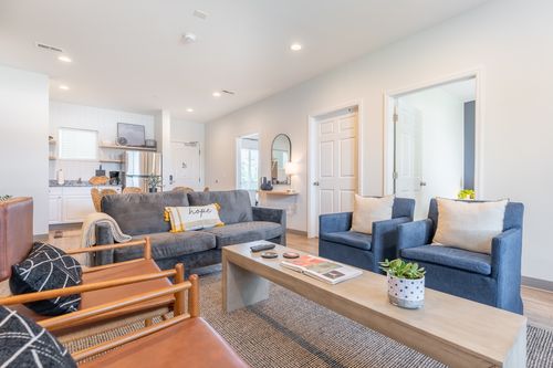 205-941 Main St, Nashville, TN, 37206-3612 | Card Image