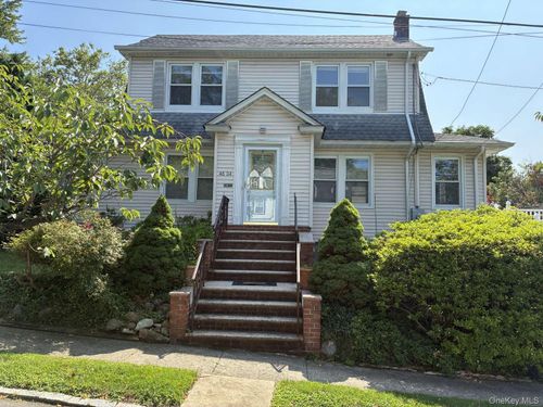 4634 Iris Ln, Great Neck, NY, 11020-1267 | Card Image